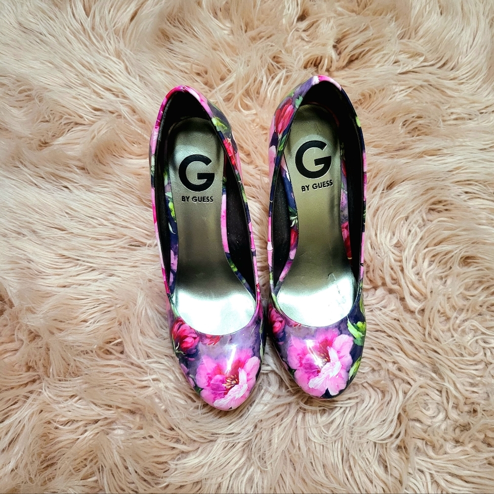 Pump by Guess